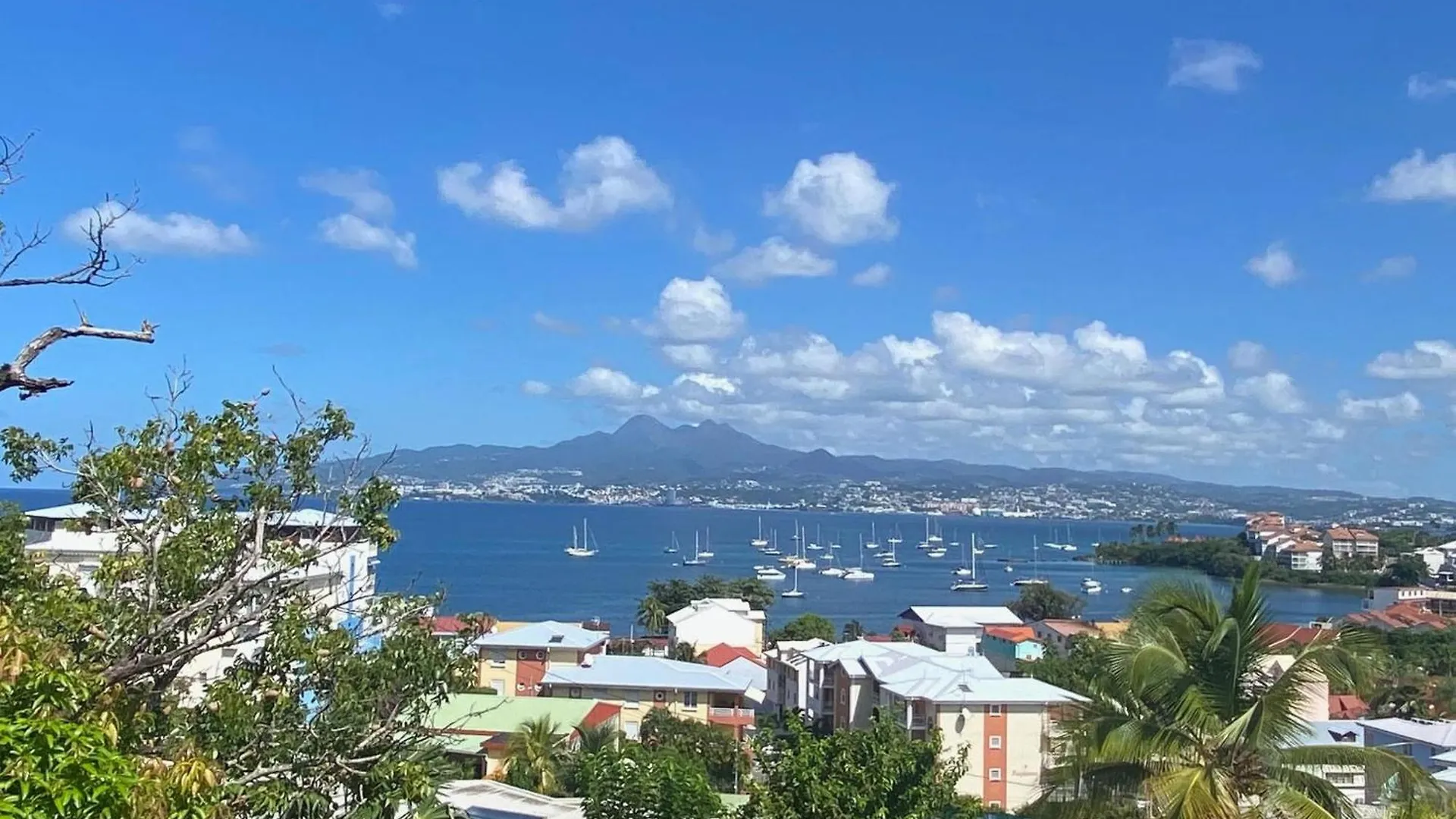 Appartement Moderne 2 Pieces Avec Parking Et Proche Plage - Fr-1-765-11 Les Trois-Îlets Apartman